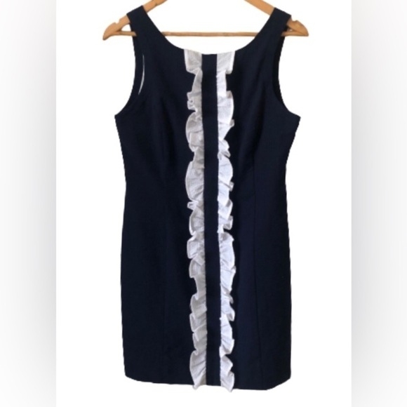 Lauren James Dresses & Skirts - Lauren James James Bailey nvy cttn blnd md wght seersckr    slvlss shth drssSZ S